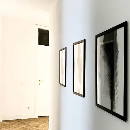 Suitesflores - Bright And Cozy Apartment In Verona Exterior photo